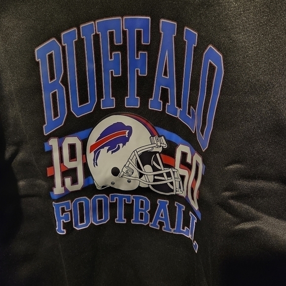 Nwot womens buffalo sweatshirt - Picture 3 of 6